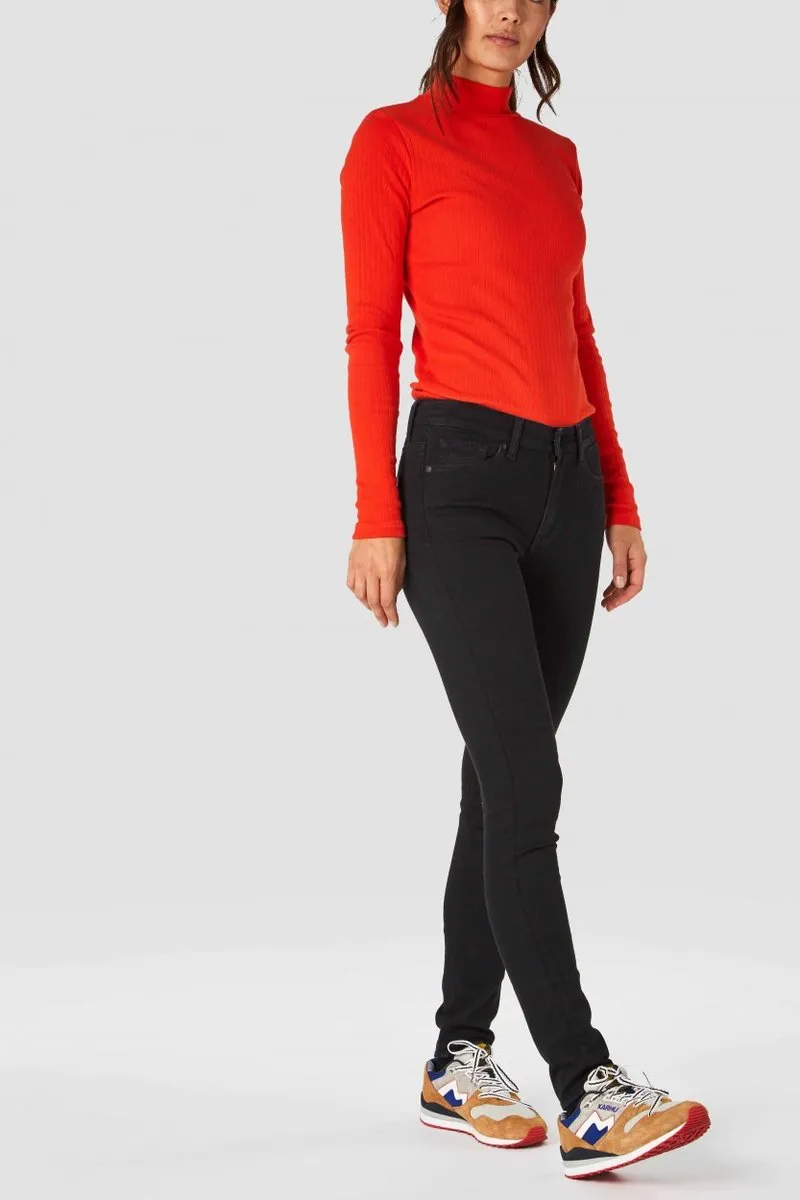 Juno High in Stay Black Jeans