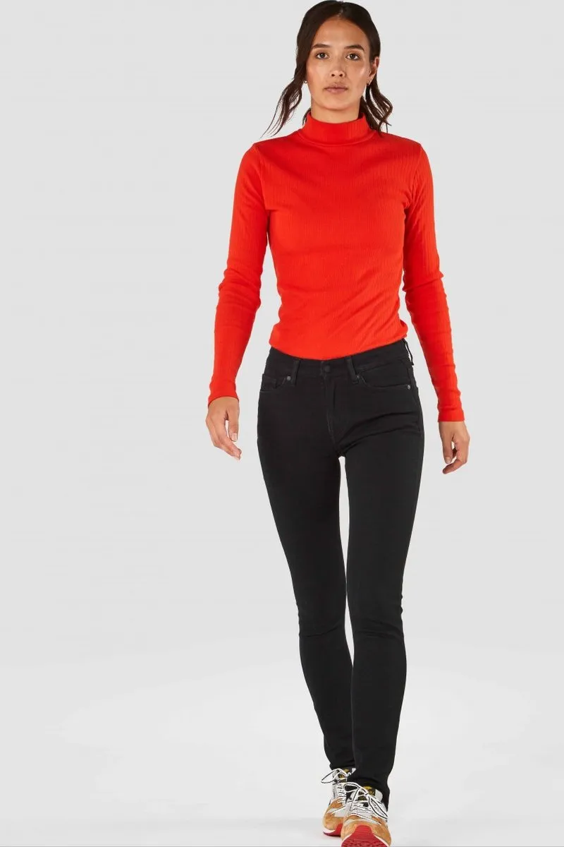 Juno High in Stay Black Jeans