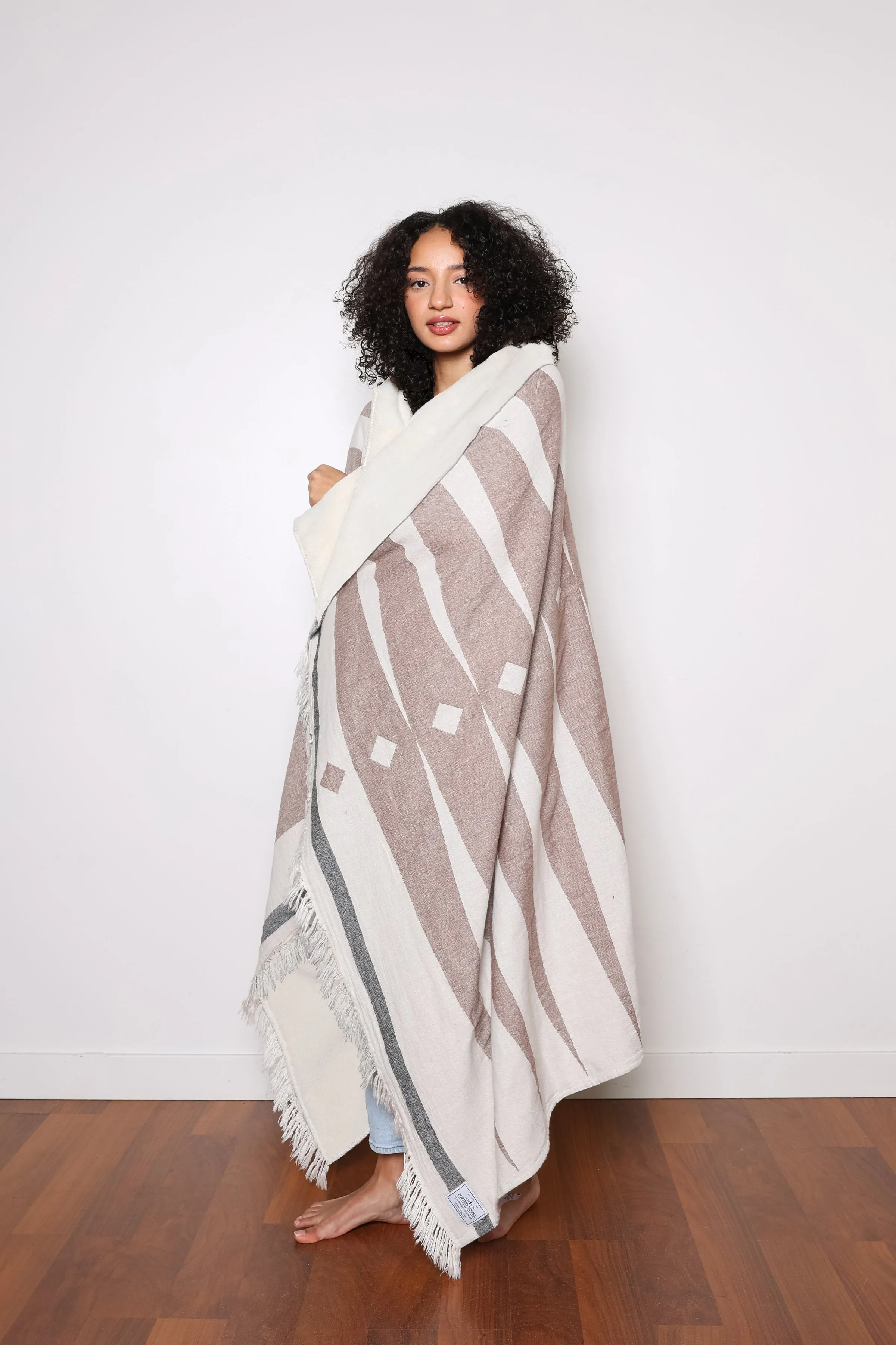 THE WREN | Fleece Throw